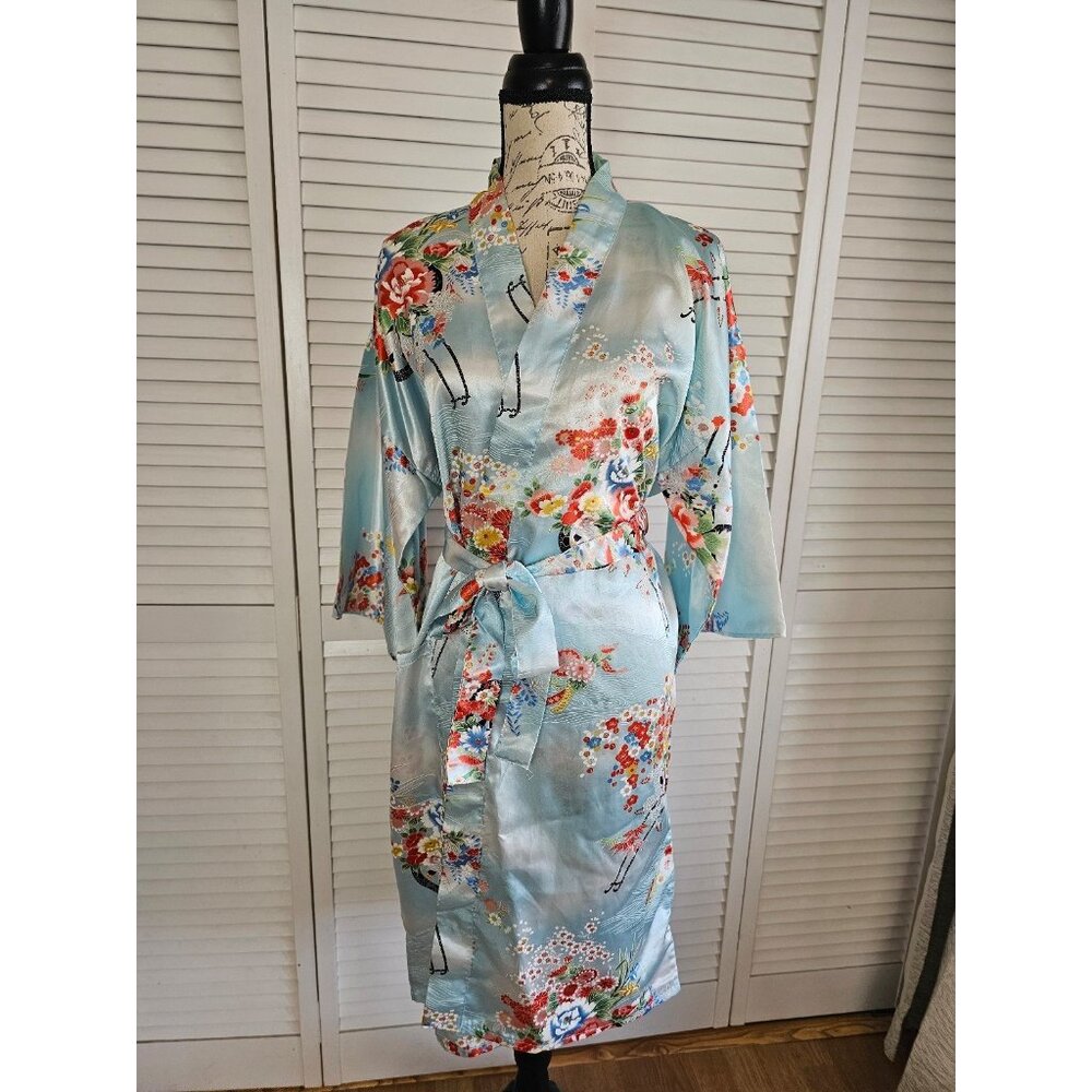 Light Blue Floral Japanese Kimono Robe 3/4 length size 42